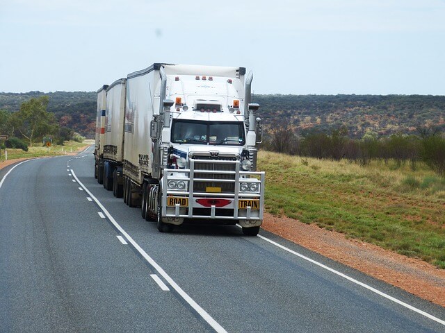 enclosed auto transport