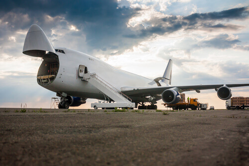 International car shipping by plane